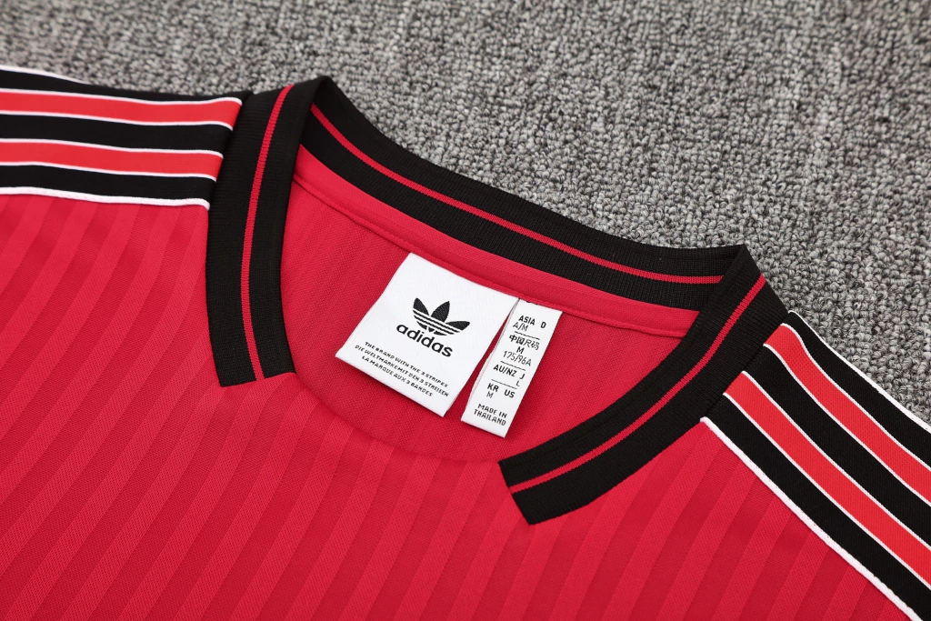 Conjunto Camisa e Short Vermelho do Flamengo 2025-2026 Conjunto Camisa e Short Vermelho do Flamengo 2025-2026